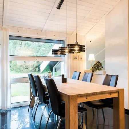 Дом отдыха 10 Person In