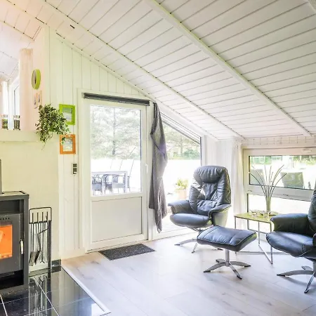 10 Person In * Blåvand