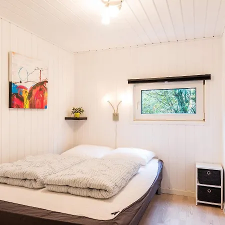 Дом отдыха 10 Person In Блаванн