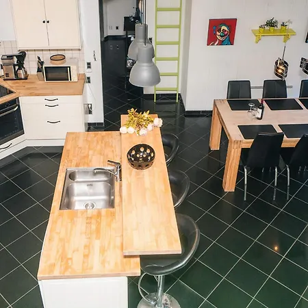 בית נופש 10 Person In בלבאנד