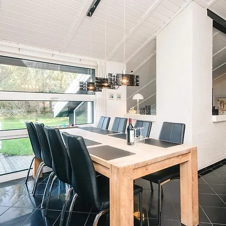 10 Person In בית נופש